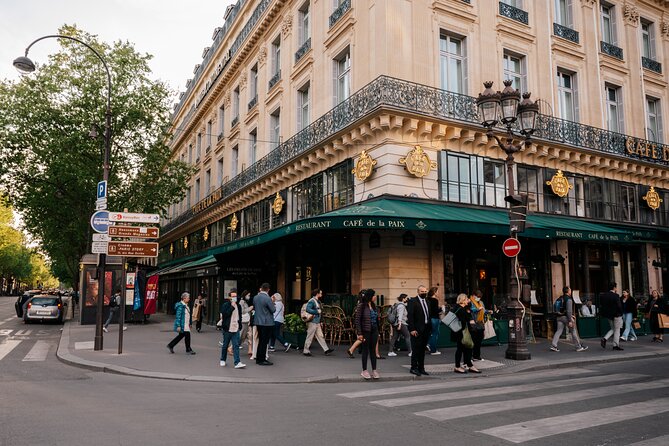 1.5 Hour Private Tour in Paris in a Classic Citroën - What $289.73 Means for a Private Paris Tour