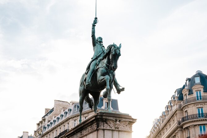 1.5 Hour Private Tour in Paris in a Classic Citroën - Notre Dame, the Latin Quarter, and Royal Squares