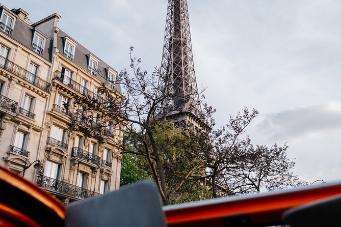 1.5 Hour Private Tour in Paris in a Classic Citroën - Invalides, the Grand Palais, and the Final Paris Circuit
