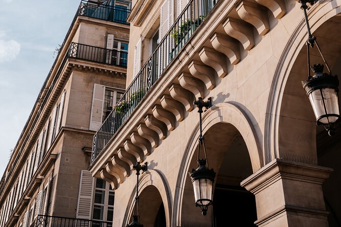 1.5 Hour Private Tour in Paris in a Classic Citroën - What the Small-Group Format Adds