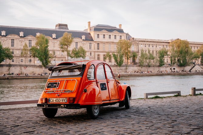 1.5 Hour Private Tour in Paris in a Classic Citroën - From Galeries Lafayette to Place de la Concorde