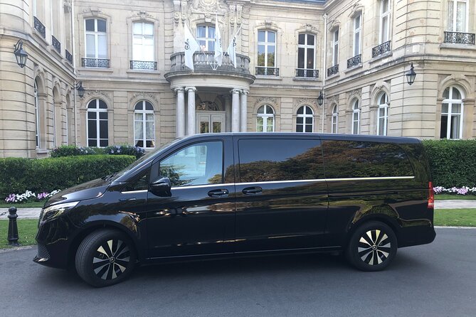 100% Champagne LOVER Tour:1 Iconic house visit+3 tastings & Lunch - What the $2,025.41 group price really buys