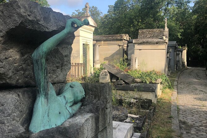 2.5 Hour Walking Tour of Père Lachaise Cemetery from Paris - The Real-World Value of Small Group Touring