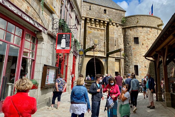 2-day Mont Saint-Michel, Full D-Day, Normandy Private from Paris - Honfleur, an old harbor with time for lunch
