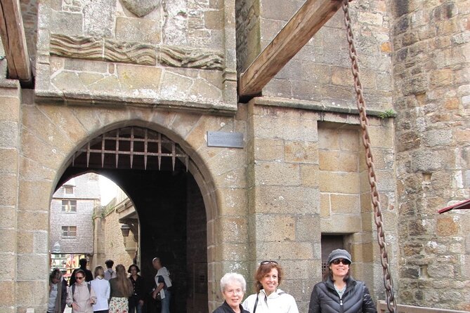 2-Hour Guided Walking tour of the Mont Saint Michel - The Abbey Experience: Optional Ticket and Stair Reality