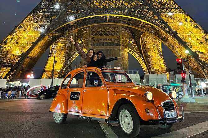 2-hour Private Night Ride in a Citroën 2CV in Paris - The Louvre as a photo stop, not a museum visit