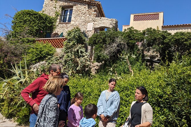 2 Hour Walking Tour in the Old Town of Antibes - Port Vauban: where Antibes meets the sea