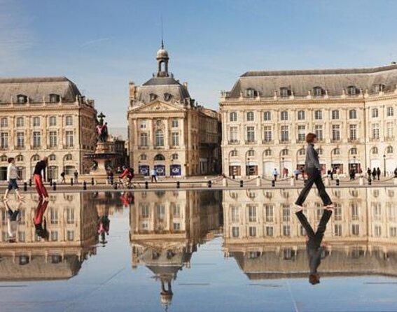 2-Hour Walking Tour of the City’s Iconic Sights and History - Key points to know before you walk