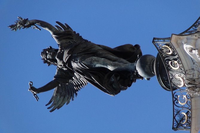 2 hours - Bordeaux Private tour with a native guide - A fast introduction to Bordeaux’s historic center