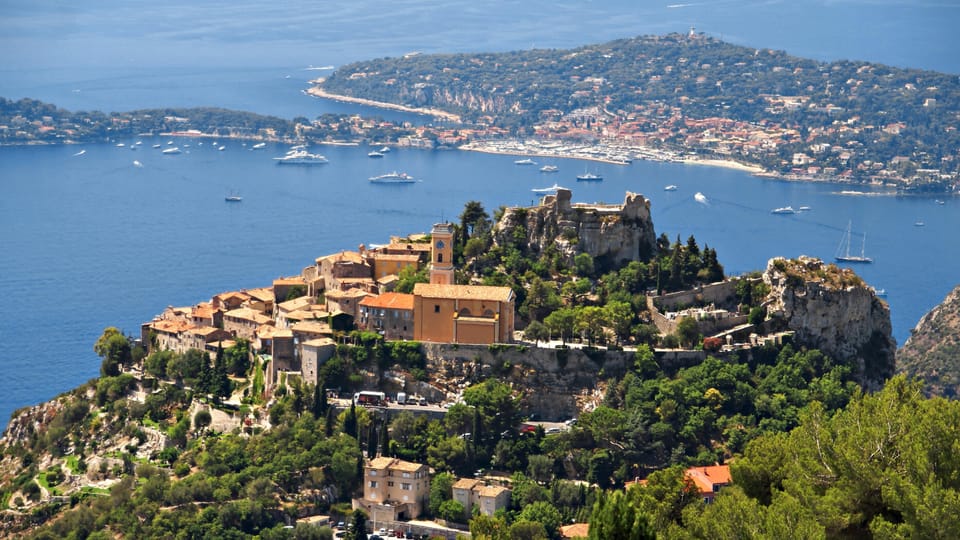 20-minute panoramic flight from Monaco - Castellar and Sainte-Agnès above the Côte d’Azur