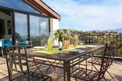 3-Course Organic Dinner in Garden with Views of French Riviera - Arriving at the Corniche des Oliviers
