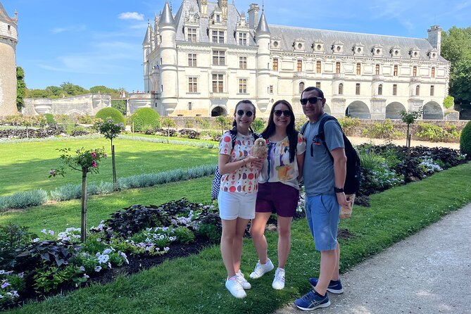 3 Loire Valley Castles and Wine Tasting Private Guided Tour - Stop 1: Château de Chambord and the Double Spiral Staircase