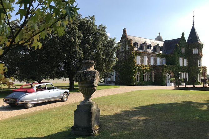 3H private city tour of Bordeaux and vineyard in a Citroën DS - Leaving the city for Pessac-Léognan