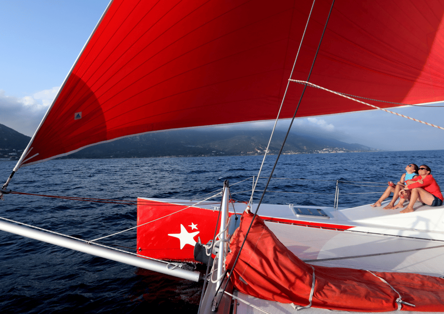 3H30 Explore the south shore of the bay of Ajaccio Catamaran - Sailing from Ajaccio toward the south shore