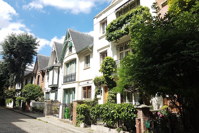 4-hour private tour Montmartre & Marais - Place du Tertre and the old artist quarter