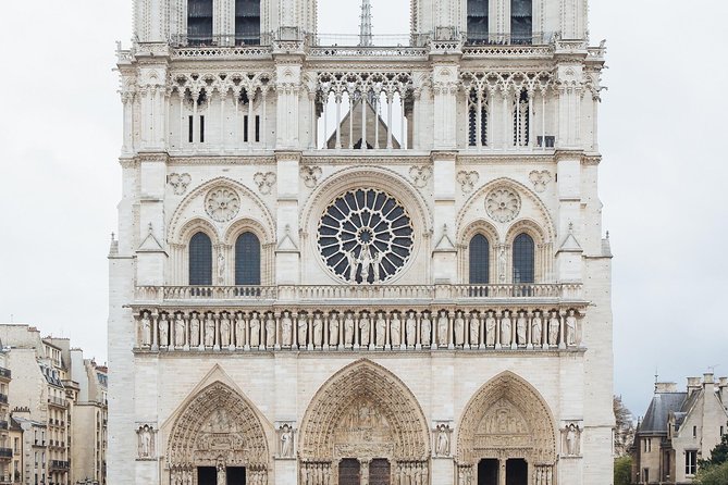 90 Minutes Notre Dame Exterior Semi Private Tour - Key points to know before booking