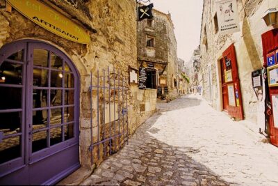 A day in Provence: Les Baux de Provence, Saint Rémy and more - Aix-en-Provence gives the day an urban start