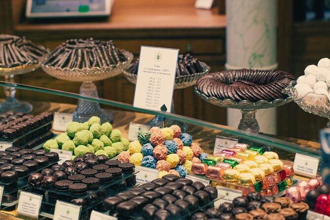 A Morning in Paris Food Tour: Croissants, Baguettes & Chocolate - Why this Paris breakfast tour is easier than planning your own route
