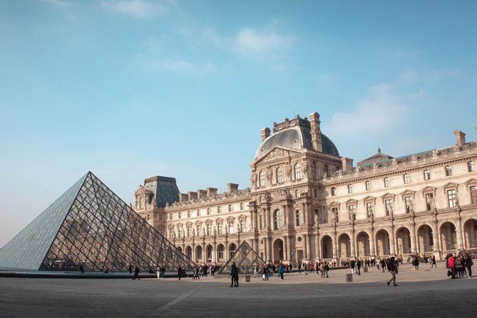 A Private Curated Journey Through the Louvre - Crowds, Timing, and Staying Sane Inside the Louvre