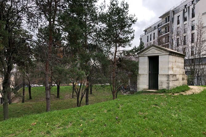A Self-Guided Audio Tour Around Parc Montsouris - Place Mohamed Bouazizi and small public spaces
