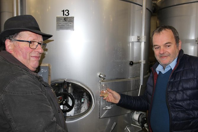 A Winey Day Out: Sauvignon Blanc Wine Tour of Sancerre and Pouilly-Fumé - A riverside pause at La Charité-sur-Loire