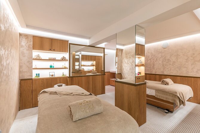 Access to the SPA in Biarritz - The 30°C pool and two whirlpools