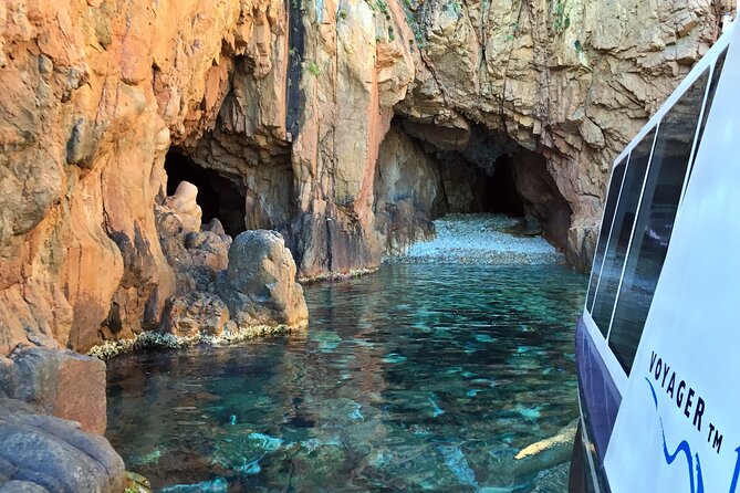 Afternoon in Scandola and creeks of Piana with stop in Girolata - Girolata: 40 minutes in a village you can reach only by boat or on foot