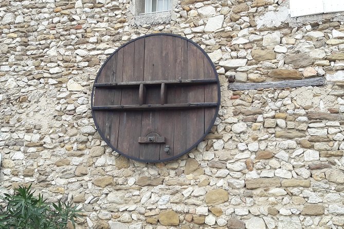 Afternoon Wine Tour to Chateauneuf du Pape from Avignon - Price and value: what you’re really paying for