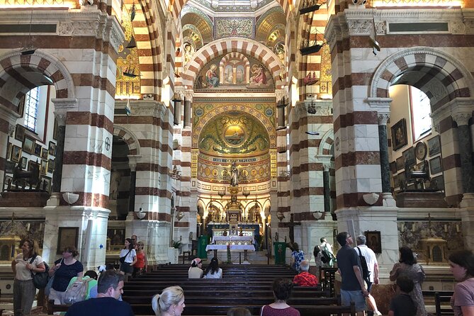 Aix-en-Provence, Cassis, Marseille - Private Tour From Marseille - Basilique Notre-Dame de la Garde in Marseille: A Classic Finish on a Hill