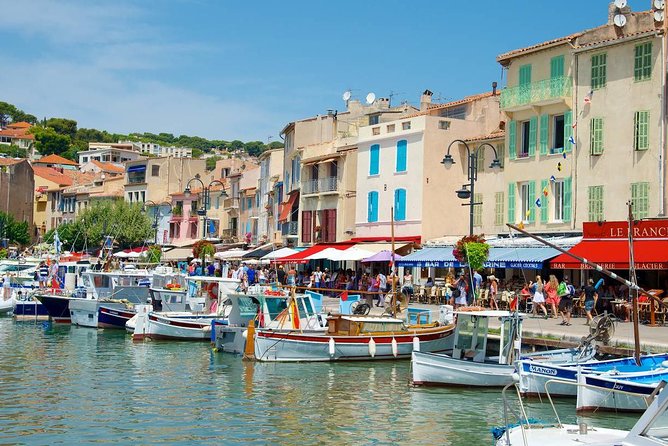 Aix en Provence & Cassis Private Tour with Official Tour Guide ! - The Calanques route is made for photographs