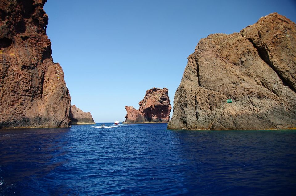 Ajaccio: Guided Scandola Nature Reserve Boat Tour - The rhythm of the day: small group, long boat time