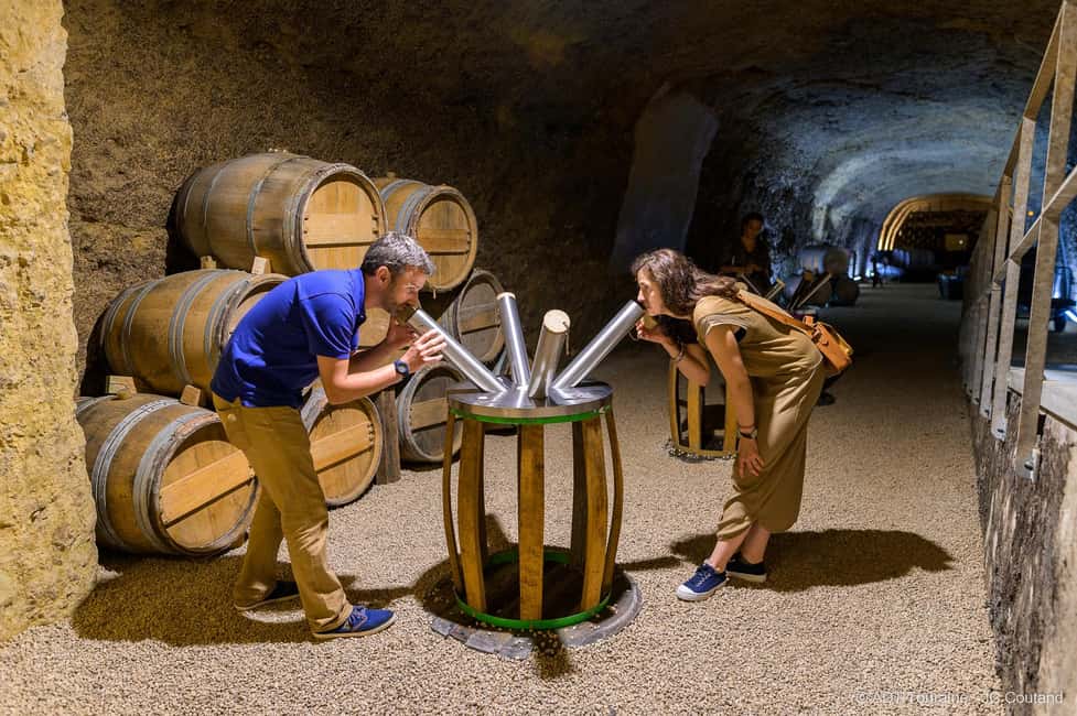 Amboise: Caves Ambacia Visit and Wine Tasting - The sommelier tasting: 6 wines, plus cheese and charcuterie pairings