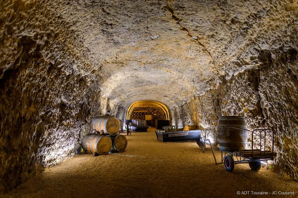 Amboise: Caves Ambacia Visit and Wine Tasting - Bistro after the caves: where to keep the Loire going