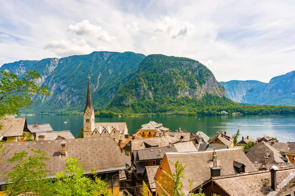 Annecy: Express Walk with a Local in 60 minutes - From Cathédrale Saint-Pierre to Le Palais de l’Île: the core sights you’ll actually remember
