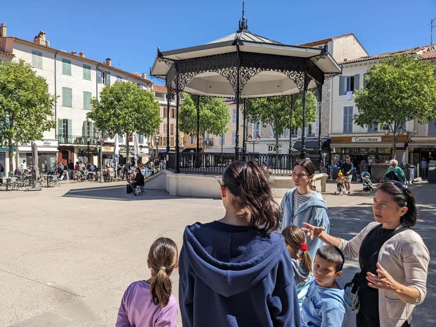 Antibes: 2 hour walking tour in the old town - Marché provençal: smells, colors, and local rhythm