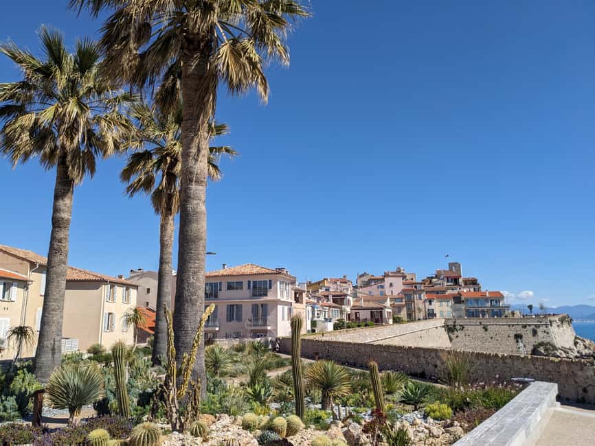Antibes: 2 hour walking tour in the old town - Port Vauban: yachts, heritage boats, and your first big sea view