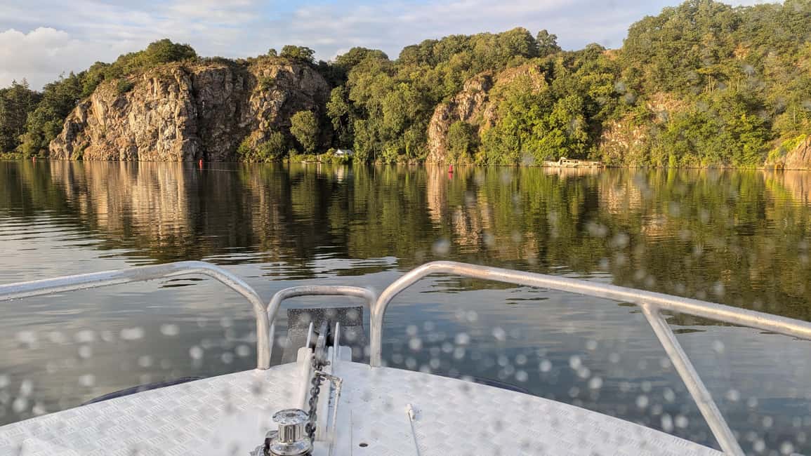 Aperitif Bistro by boat on the Canal de la Rance - Following the Rance toward Dinan