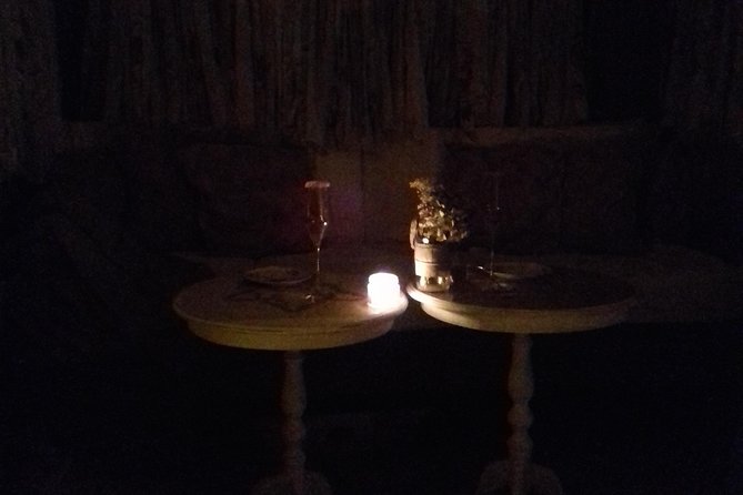 Aperitif dinner in a bohemian caravan - Who will enjoy this most