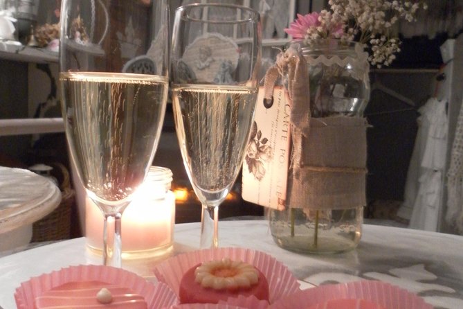 Aperitif dinner in a bohemian caravan - Timing, arrival, and practical planning