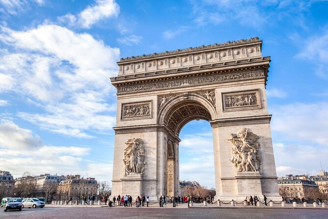 Arc de Triomphe, Hop-On Hop-Off Bus and optional River Cruise - Key points at a glance