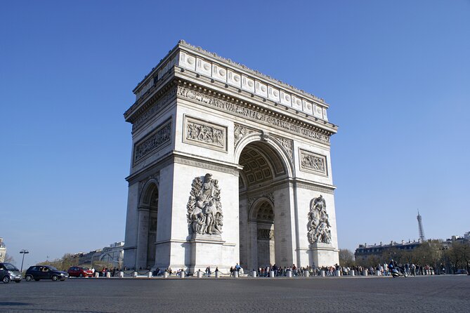 Arc de Triomphe, Hop-On Hop-Off Bus and optional River Cruise - Making the 15 stops work for you