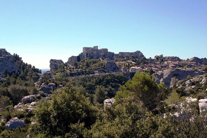 Arles, Les Baux and Saint Remy de Provence from Marseille - Les Antiques photo stop: quick, but it sets the layer