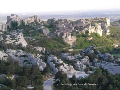 Arles, Saint-Rémy & Les Baux De Provence -7 hours - Les Baux and the art inside a working quarry