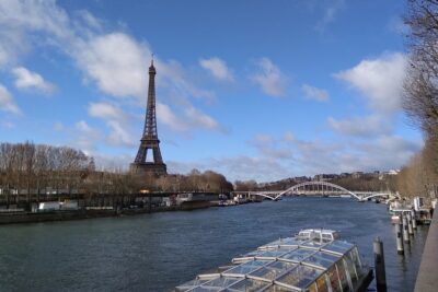 Audioguide - The Eiffel Tower and its secrets - Starting at the Eiffel Tower grounds