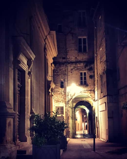 Avignon: La Noctambule du Pape Night Tour - Why Avignon works so well after dark