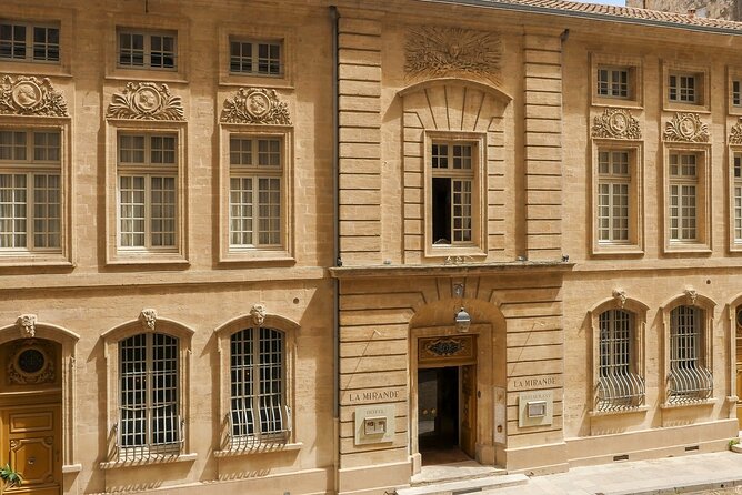 Avignon Scavenger Hunt and Sights Self-Guided Tour - Who Will Enjoy This Most?
