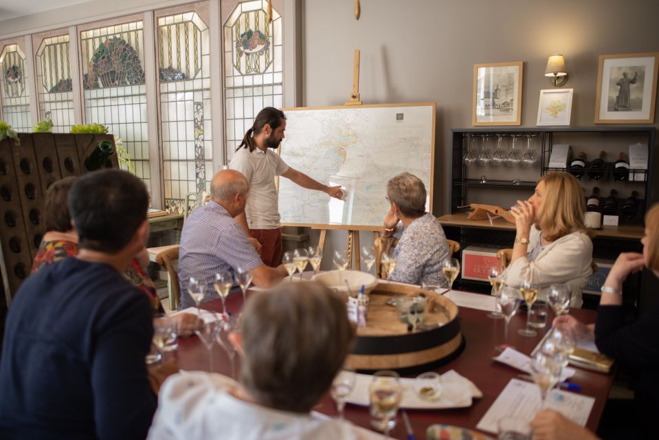 Aÿ-Champagne: Champagne House Tour and Tasting Class - Snacks and pairings: what you eat while you taste