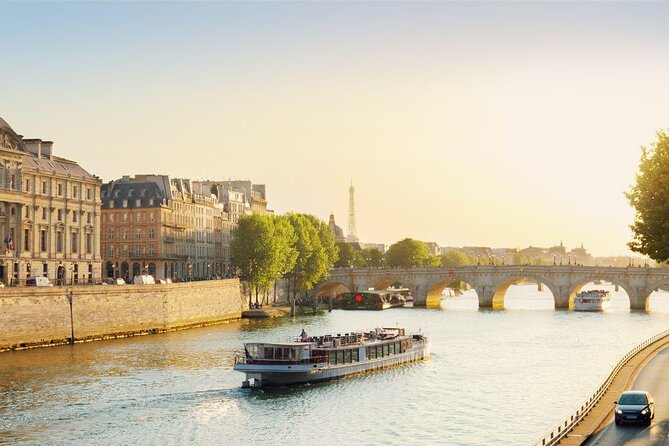 Bateaux Mouches Special Marriage Proposal Dinner Cruise in Paris - Key details before you book