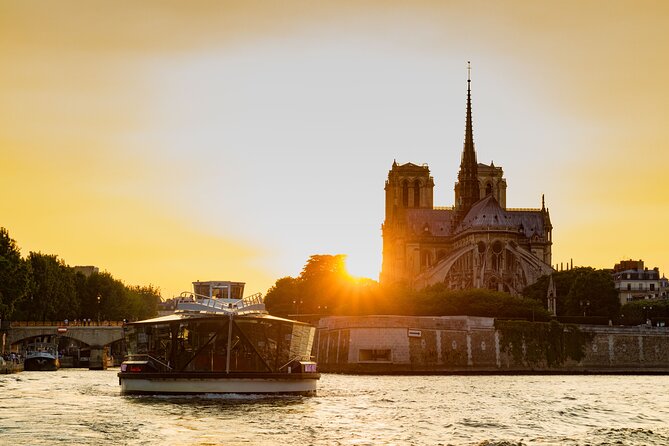 Bateaux Mouches Special Marriage Proposal Dinner Cruise in Paris - The Eiffel Tower and Paris from the water