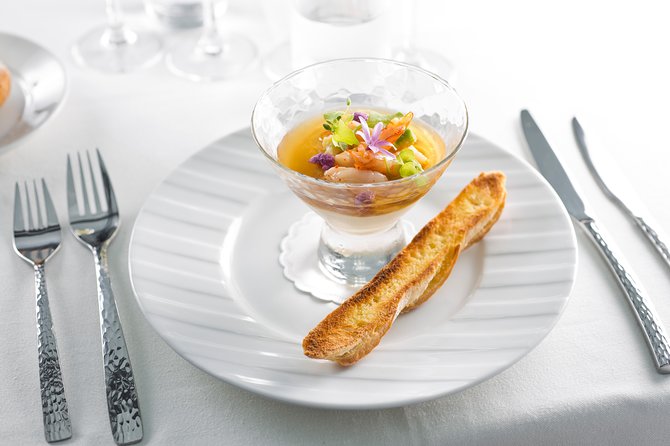Bateaux Parisiens Seine River Gourmet Lunch & Sightseeing Cruise - Value check: why the price can make sense